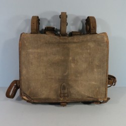 EQUIPEMENT DES POILUS SAC A DOS AS DE CARREAU MODELE 1893 1915 HAVRESAC DE COULEUR NOIR AVEC SES 5 SANGLES ET COURROIES