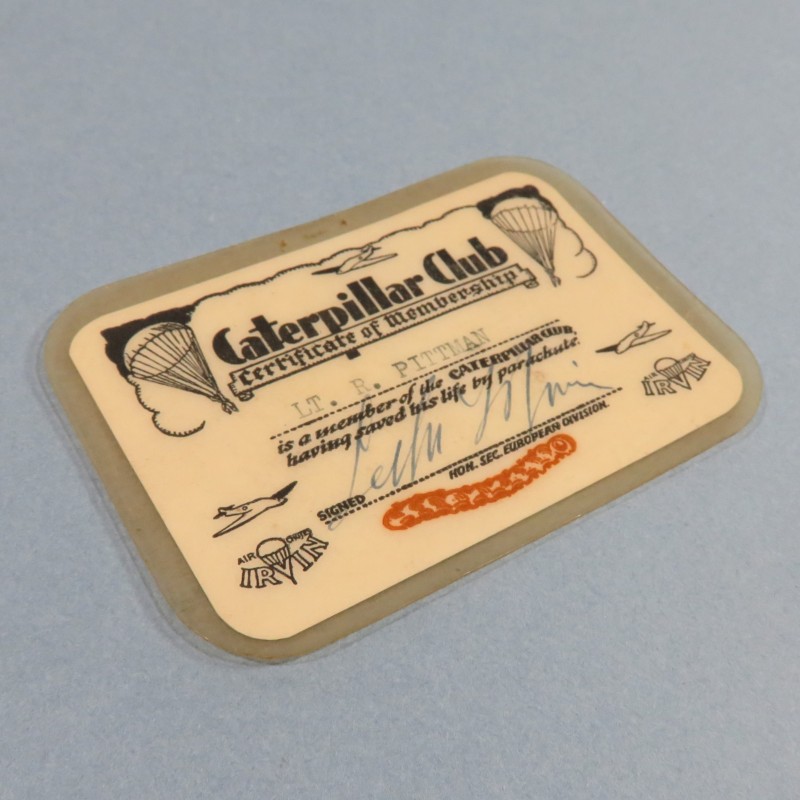 ENSEMBLE SECONDE GUERRE D'UN OFFICIER PILOTE DE L'USAAF NOMINATIF R.J. PITTMAN 7 PIECES