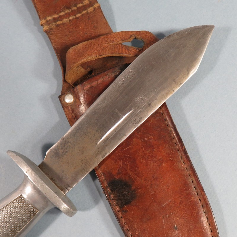 CEINTURE COUTEAUX ET ETUI REGLEMENTAIRE DES CHANTIERS DE JEUNESSE CJF SABATIER JEUNE 1940 1944