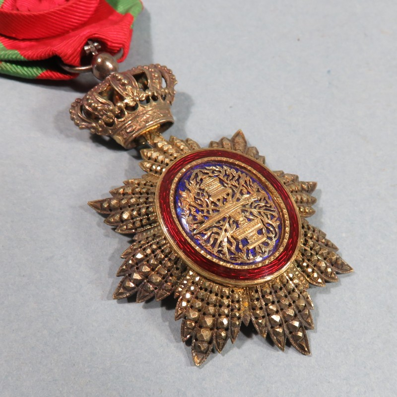 CAMBOGE MEDAILLE D'OFFICIER DE L'ORDRE ROYAL DU CAMBODGE RUBAN DU CAMBODGE ORDRE COLONIAL