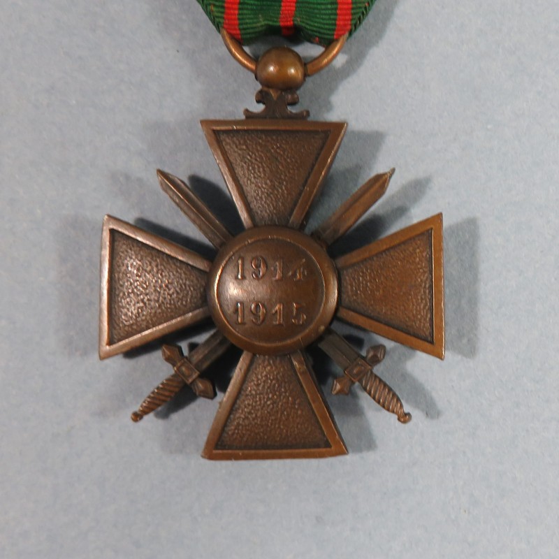 CROIX DE GUERRE 1914-1915 AVEC 1 PALME ET UNE ETOILE POUR CITATION A L'ORDRE DE L'ARMEE ET DU REGIMENT WAR CROSS 1914 1918