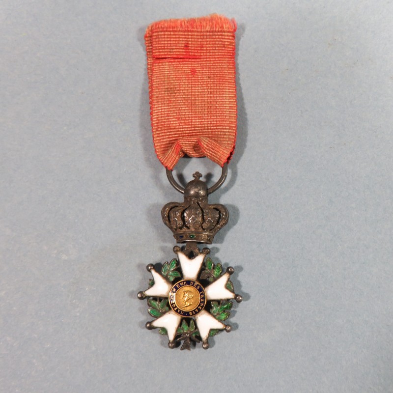 REDUCTION DE LA MEDAILLE DE CHEVALIER DE L'ORDRE DE LA LEGION D'HONNEUR NAPOLEON III PRESIDENCE 1851 1852