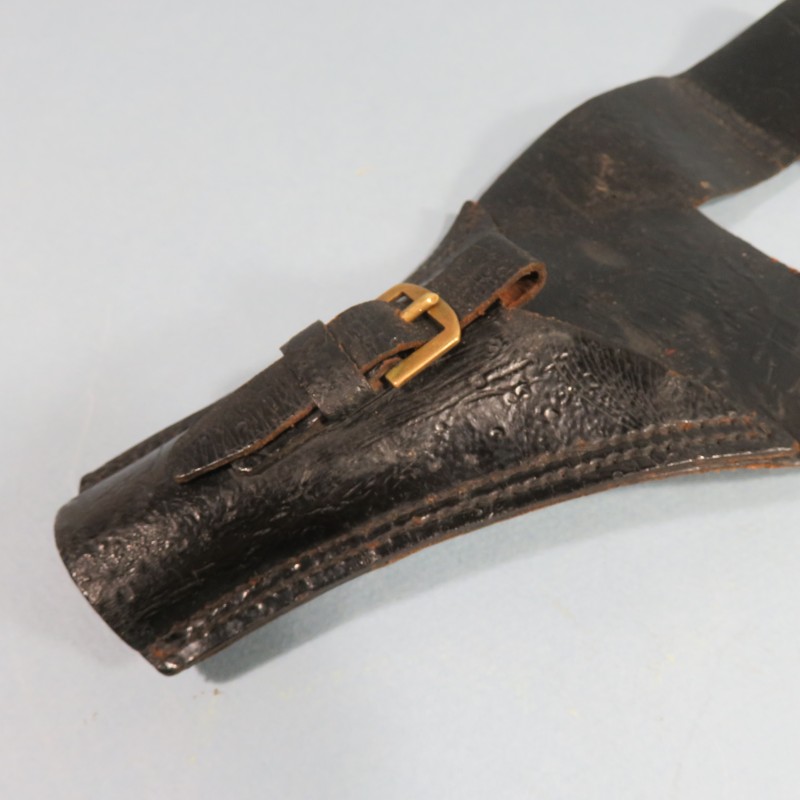 PORTE BAIONNETTE CHASSEPOT 1866 EN CUIR VERNIS NOIR SECOND EMPIRE