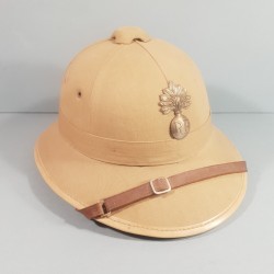 CASQUE COLONIAL GENDARMERIE MODELE 1931 FABRICATION ANNEES 1950 GRENADE ARGENTEE GENDARMERIE COLONIALE