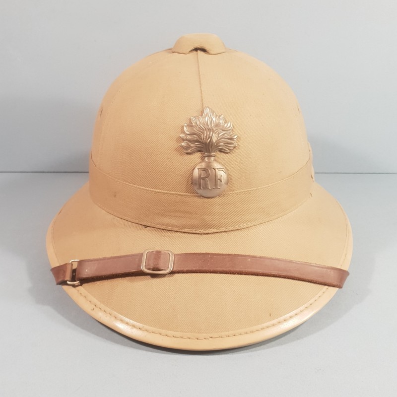 CASQUE COLONIAL GENDARMERIE MODELE 1931 FABRICATION ANNEES 1950 GRENADE ARGENTEE GENDARMERIE COLONIALE