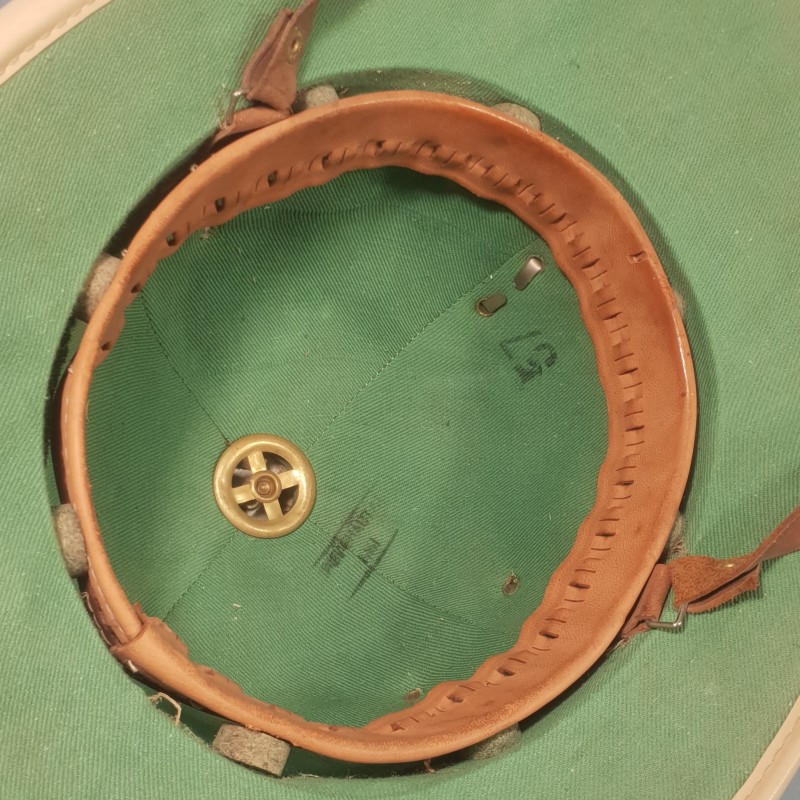 CASQUE COLONIAL GENDARMERIE MODELE 1931 FABRICATION ANNEES 1950 GRENADE ARGENTEE GENDARMERIE COLONIALE