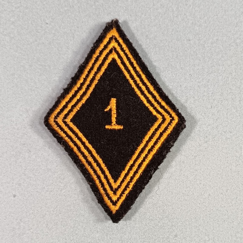 INSIGNE LOSANGE MODELE 1945 DU 1 er RCP REGIMENT DE CHASSEURS PARACHUTISTES 1950 1960