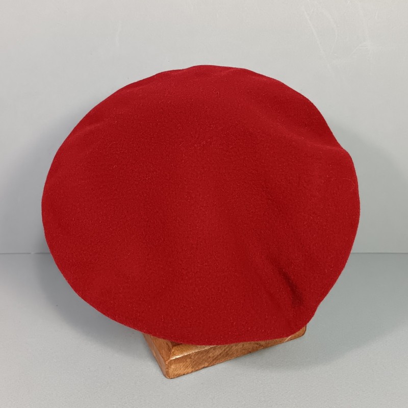 BERET ROUGE AMARANTE PARACHUTISTES DES TROUPES DE MARINE TAILLE 57 FABRICATION ANNEES 1967 INSIGNE DRAGO PARIS