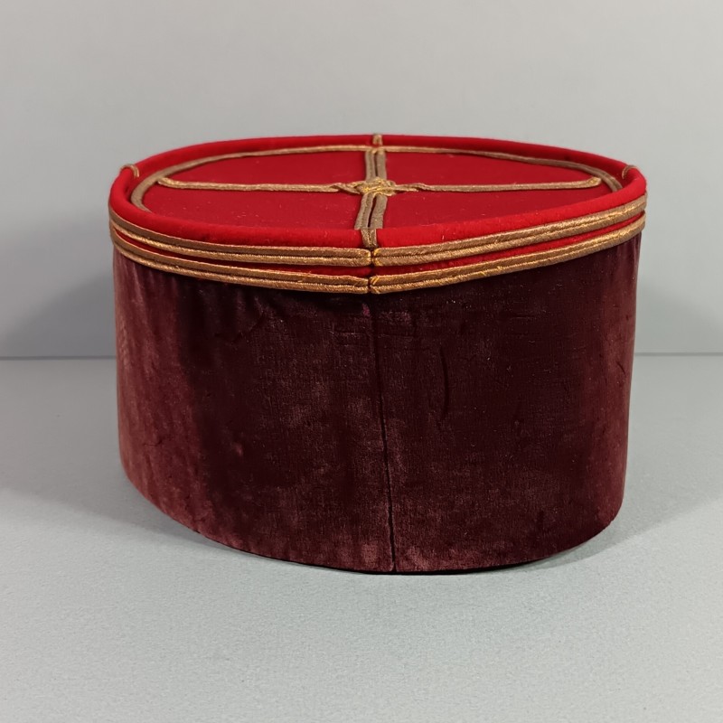 KEPI MODELE 1919 1931 DE LIEUTENANT OU INTERNE POUR DENTISTE DU SERVICE DE SANTE TAILLE 57 VELOUR VIOLET PRUNE