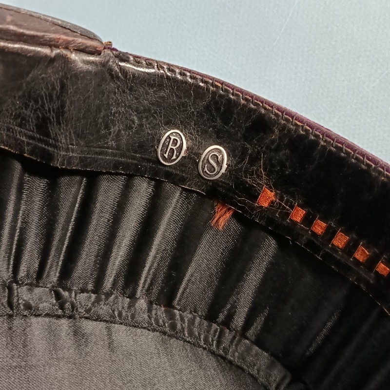 KEPI MODELE 1919 1931 DE LIEUTENANT OU INTERNE POUR DENTISTE DU SERVICE DE SANTE TAILLE 57 VELOUR VIOLET PRUNE