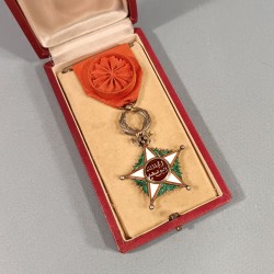 MAROC MEDAILLE D'OFFICIER DE L'ORDRE DU OUISSAM ALAOUITE EN COFFRET WISSAM ORDER OF MOROCCO OFFICER MEDAL