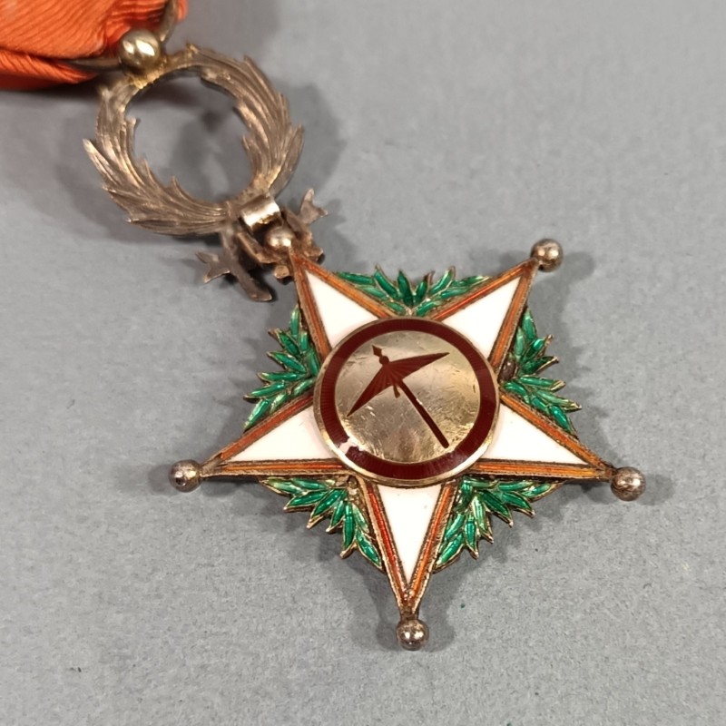 MAROC MEDAILLE D'OFFICIER DE L'ORDRE DU OUISSAM ALAOUITE EN COFFRET WISSAM ORDER OF MOROCCO OFFICER MEDAL