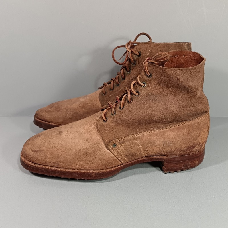 BRODEQUINS CHAUSSURES MILITAIRE EN CUIR MODELE 1917 TOUTES ARMES DATEES 1918 GRANDE TAILLE 30/4 44/45 NEUFS DE STOCK