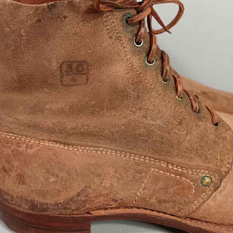 BRODEQUINS CHAUSSURES MILITAIRE EN CUIR MODELE 1917 TOUTES ARMES DATEES 1918 GRANDE TAILLE 30/4 44/45 NEUFS DE STOCK