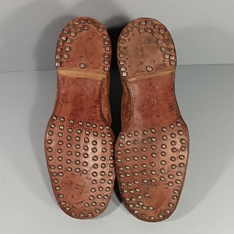 BRODEQUINS CHAUSSURES MILITAIRE EN CUIR MODELE 1917 TOUTES ARMES DATEES 1918 GRANDE TAILLE 30/4 44/45 NEUFS DE STOCK