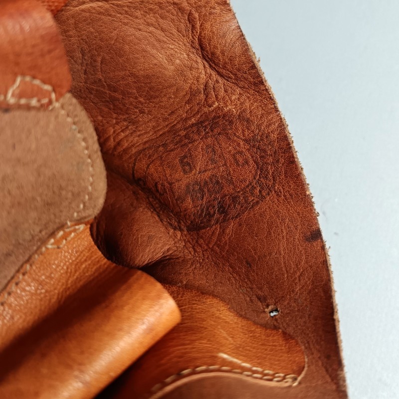 BRODEQUINS CHAUSSURES MILITAIRE EN CUIR MODELE 1917 TOUTES ARMES DATEES 1918 GRANDE TAILLE 30/4 44/45 NEUFS DE STOCK