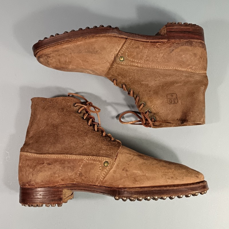 BRODEQUINS CHAUSSURES MILITAIRE EN CUIR MODELE 1917 TOUTES ARMES DATEES 1918 GRANDE TAILLE 30/4 44/45 NEUFS DE STOCK