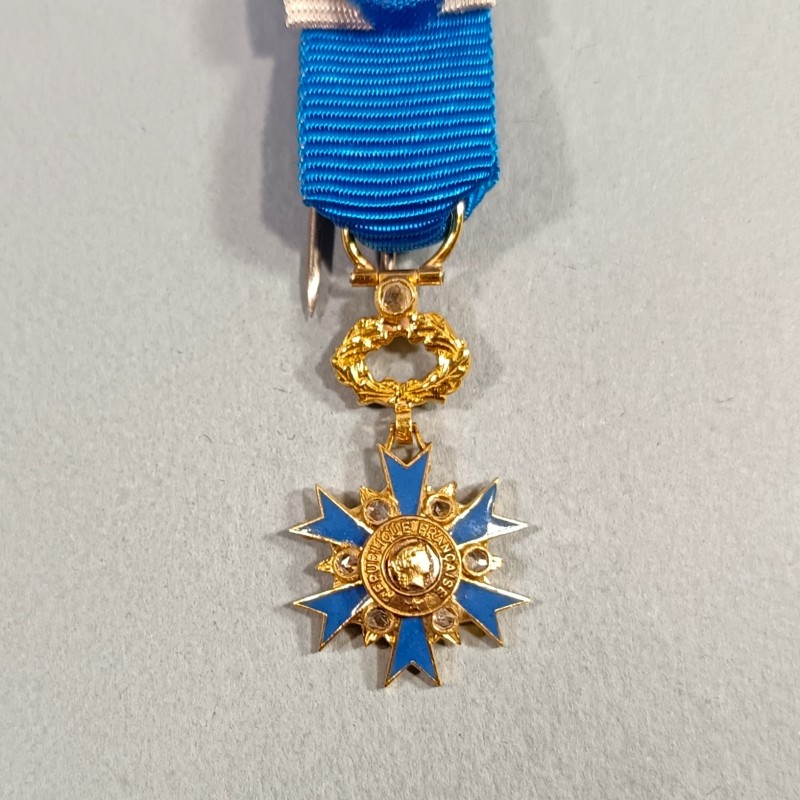 SUPERBE !! FRANCE REDUCTION DE LA MEDAILLE DE COMMANDEUR DE L'ORDRE NATIONAL DU MERITE ONM FABRICATION EN OR ET BRILLANTS
