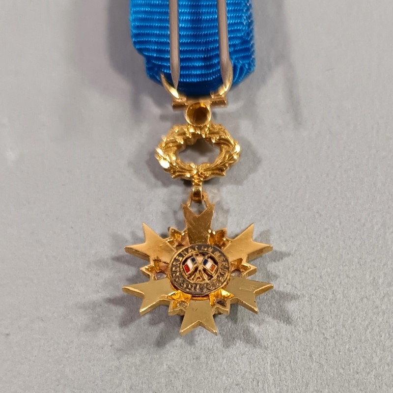 SUPERBE !! FRANCE REDUCTION DE LA MEDAILLE DE COMMANDEUR DE L'ORDRE NATIONAL DU MERITE ONM FABRICATION EN OR ET BRILLANTS
