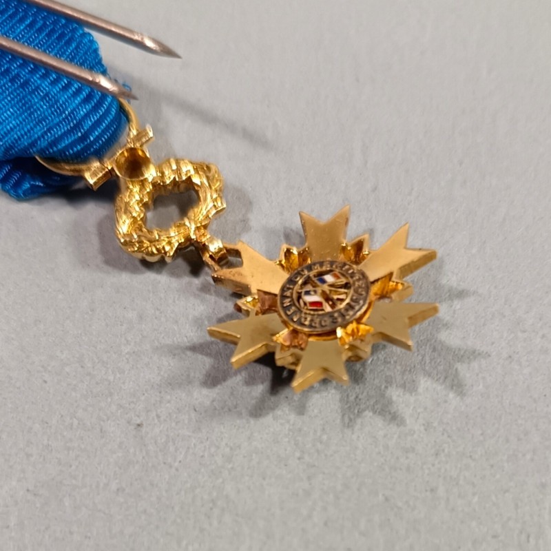 SUPERBE !! FRANCE REDUCTION DE LA MEDAILLE DE COMMANDEUR DE L'ORDRE NATIONAL DU MERITE ONM FABRICATION EN OR ET BRILLANTS