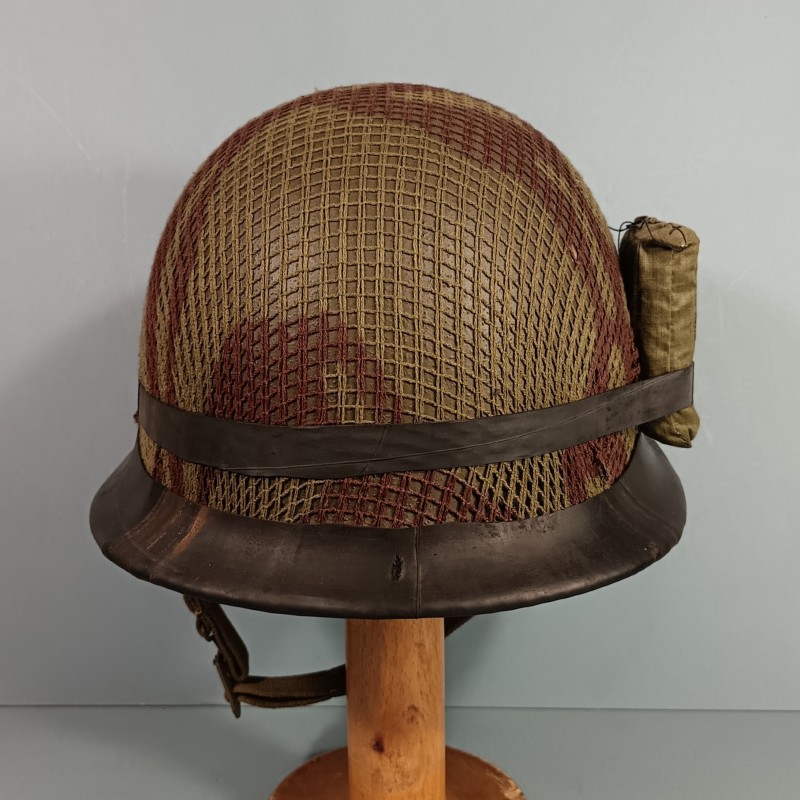 CASQUE FRANCAIS MODELE 1951 AVEC CAMOUFLAGE ET PANSEMENT ETAT NEUF DE STOCK LOURD M.A.MOU 1953 ET LINER THIBAULT 1952