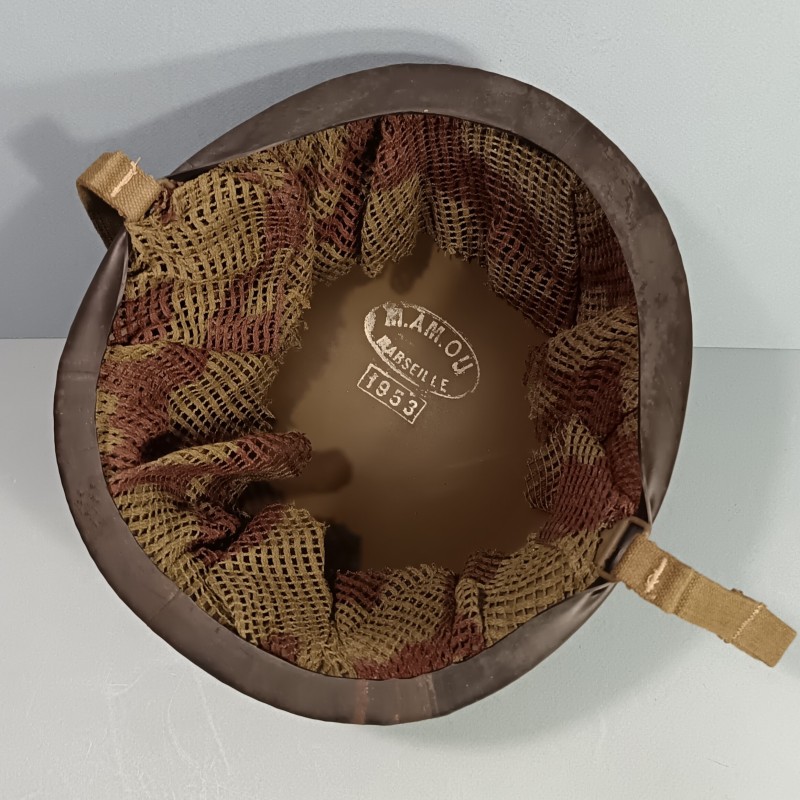 CASQUE FRANCAIS MODELE 1951 AVEC CAMOUFLAGE ET PANSEMENT ETAT NEUF DE STOCK LOURD M.A.MOU 1953 ET LINER THIBAULT 1952