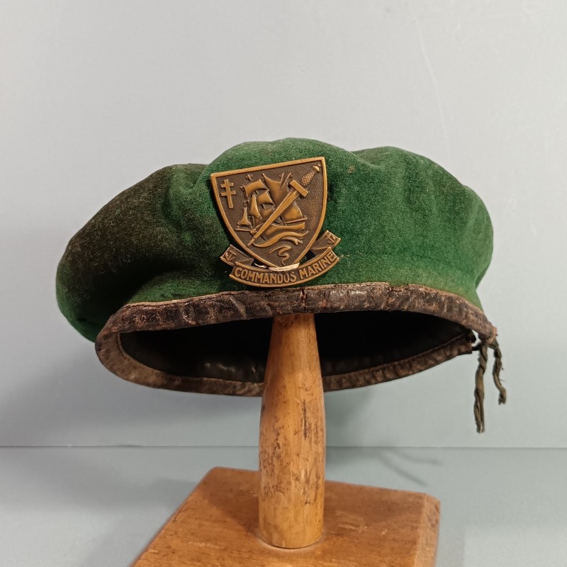 BERET VERT DES COMMANDOS MARINE COY INSIGNE PRECOCE ARTHUS BERTRAND PARIS ANNEAUX HORIZONTAUX TAILLE 56/57