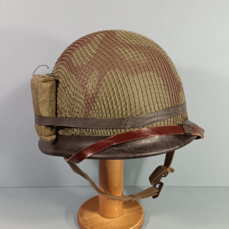 CASQUE FRANCAIS MODELE 1951 AVEC CAMOUFLAGE ET PANSEMENT ETAT NEUF DE STOCK LOURD M.A.MOU 1953 ET LINER THIBAULT 1952