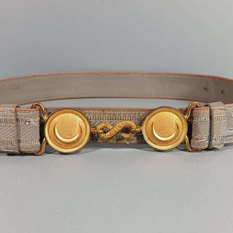 CEINTURON BLEU CIEL POUR TENUE D'OFFICIER DES TIRAILLEURS DE TYPE 1931 BOUCLE DOREES AVEC CROISSANTS MODELE 1945 RTA