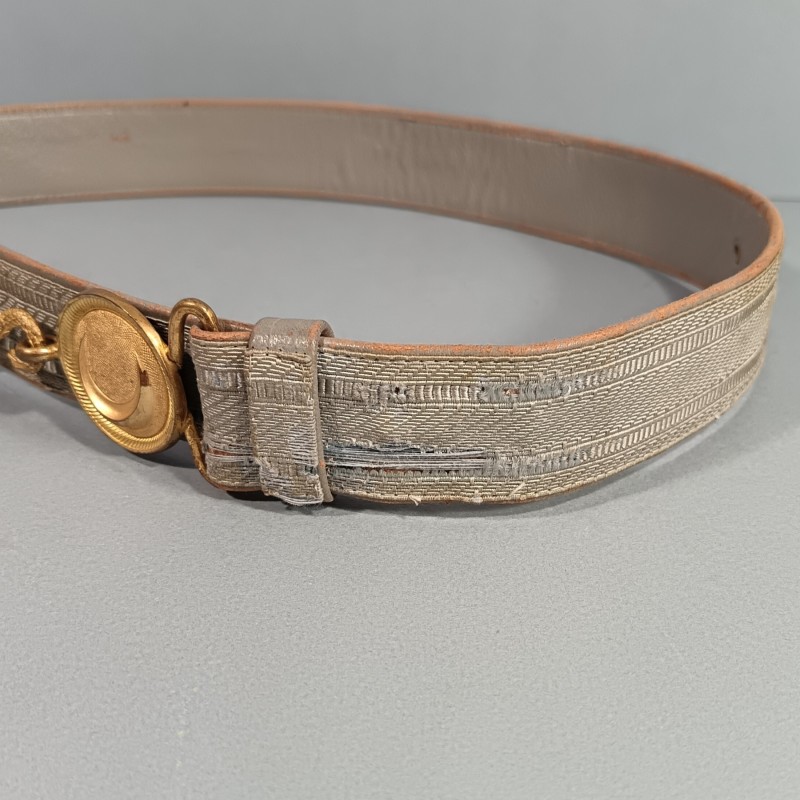 CEINTURON BLEU CIEL POUR TENUE D'OFFICIER DES TIRAILLEURS DE TYPE 1931 BOUCLE DOREES AVEC CROISSANTS MODELE 1945 RTA