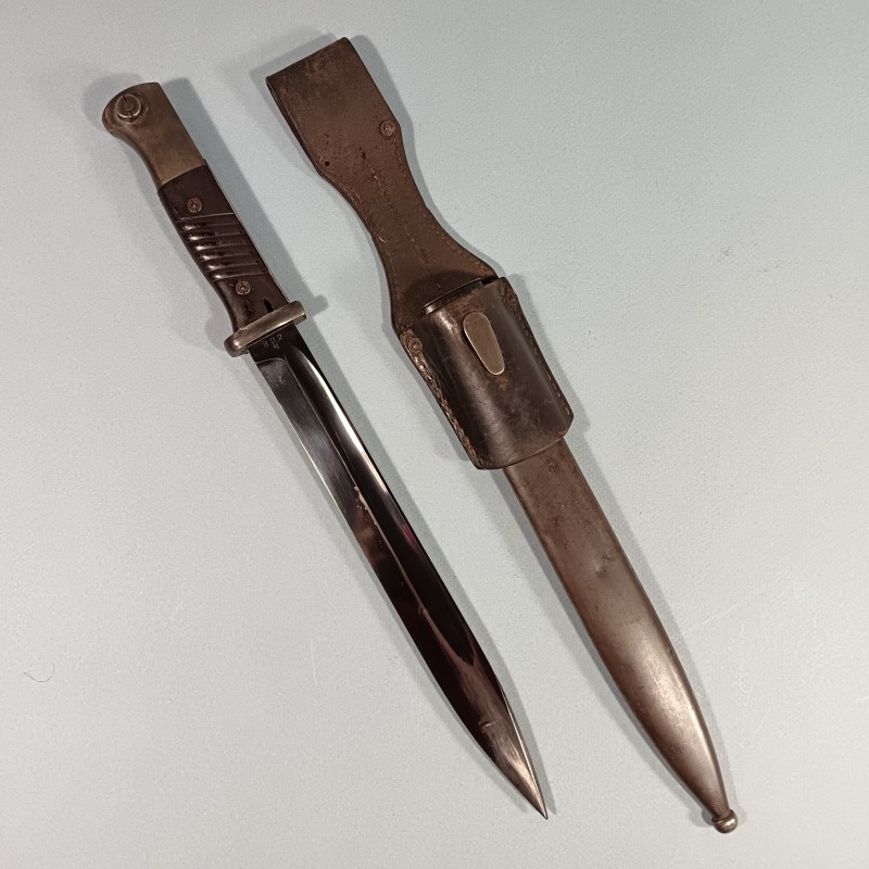 BAIONNETTE ALLEMANDE 98K AVEC SON CUIR FOURREAU ET BAIONNETTE MEME NUMERO ENSEMBLE DATE 1941