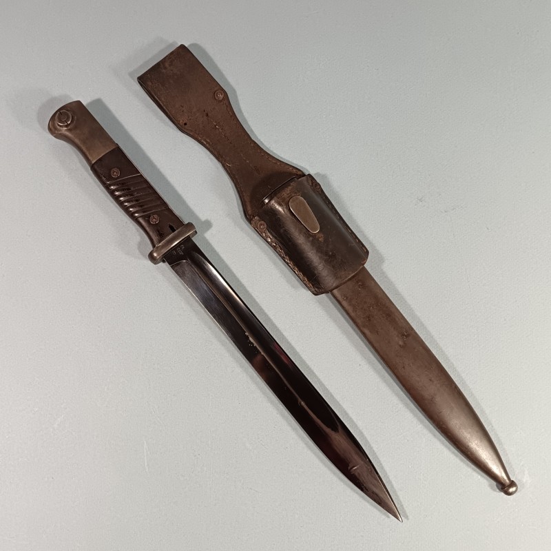 BAIONNETTE ALLEMANDE 98K AVEC SON CUIR FOURREAU ET BAIONNETTE MEME NUMERO ENSEMBLE DATE 1941