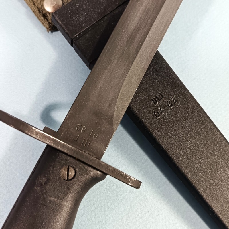 BAIONNETTE FRANCAISE MODELE FAMAS F1 MARQUAGES BAIONNETTE ET FOURREAU DLT 83 DUROL COUTELLERIE A THIERS