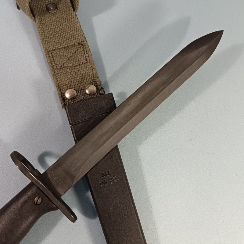 BAIONNETTE FRANCAISE MODELE FAMAS F1 MARQUAGES BAIONNETTE ET FOURREAU DLT 83 DUROL COUTELLERIE A THIERS