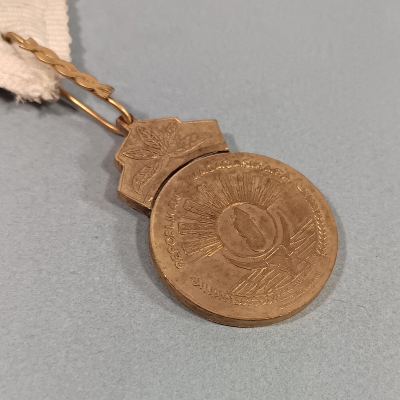 MADAGASCAR MEDAILLE DE COMMANDEUR DE L'ORDRE DU MERITE MALGACHE