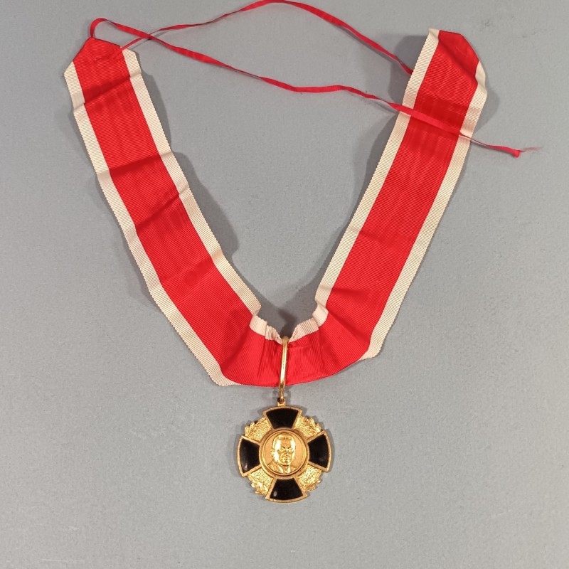 BURUNDI MEDAILLE DE COMMANDEUR ORDRE ROYAL DU PRINCE LOUIS RWAGASORE KING ORDER MEDAL