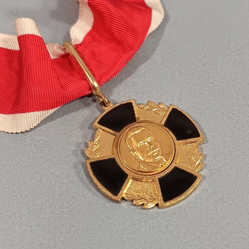 BURUNDI MEDAILLE DE COMMANDEUR ORDRE ROYAL DU PRINCE LOUIS RWAGASORE KING ORDER MEDAL
