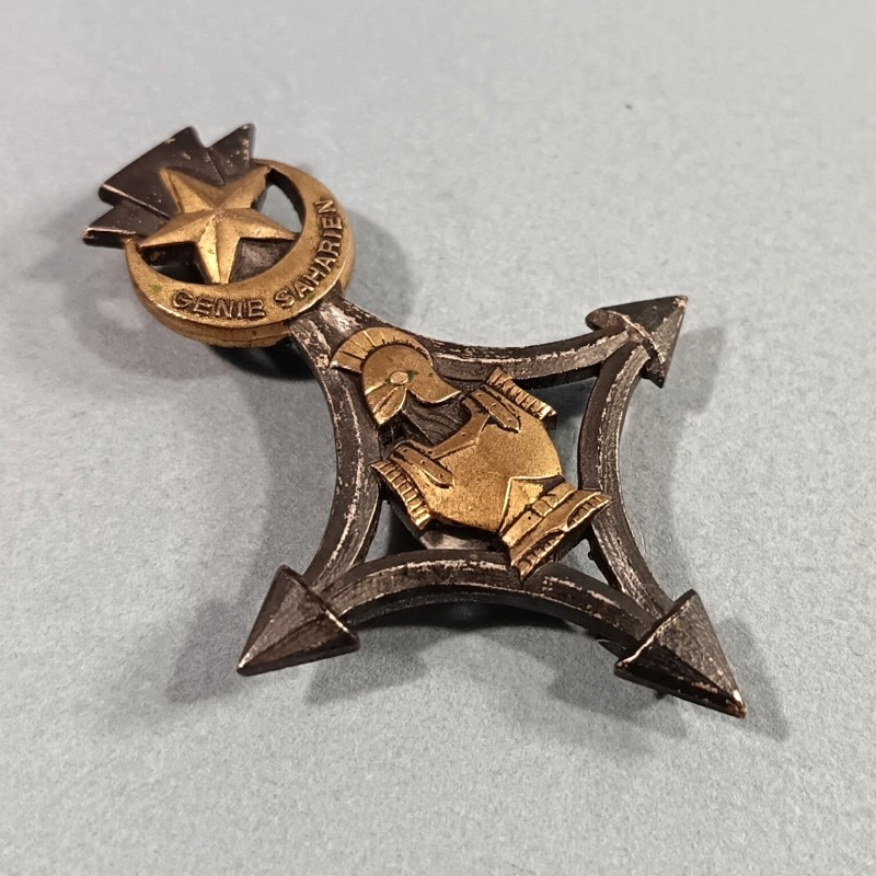 INSIGNE MILITAIRE REGIMENT DU GENIE SAHARIEN CROIX D'AGADES FABRICATION DRAGO PARIS NICE RUE OLIVIER METRA