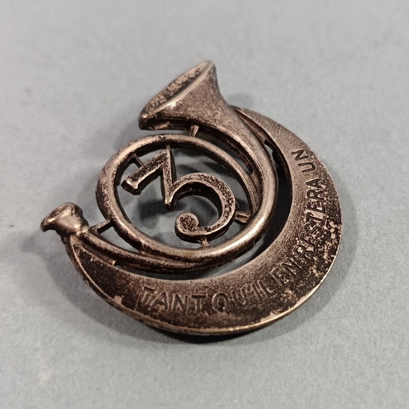 INSIGNE MILITAIRE DU 3 ème REGIMENT DE CHASSEURS D'AFRIQUE 1 ERE ARMEE DE LIBERATION 1944 FABRICATION DRAGO
