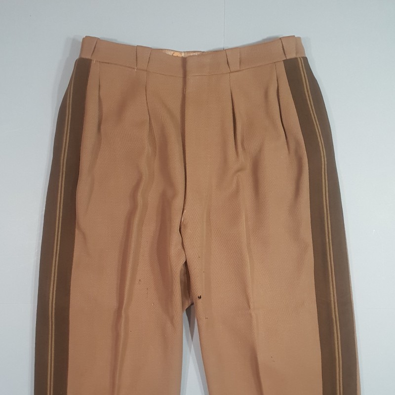 UNIFORME MODELE 1939 D'UN COLONEL DE CAVALERIE ETAT MAJOR VESTE ET PANTALON FABRICATION NOMINATIVE DATEE 1953