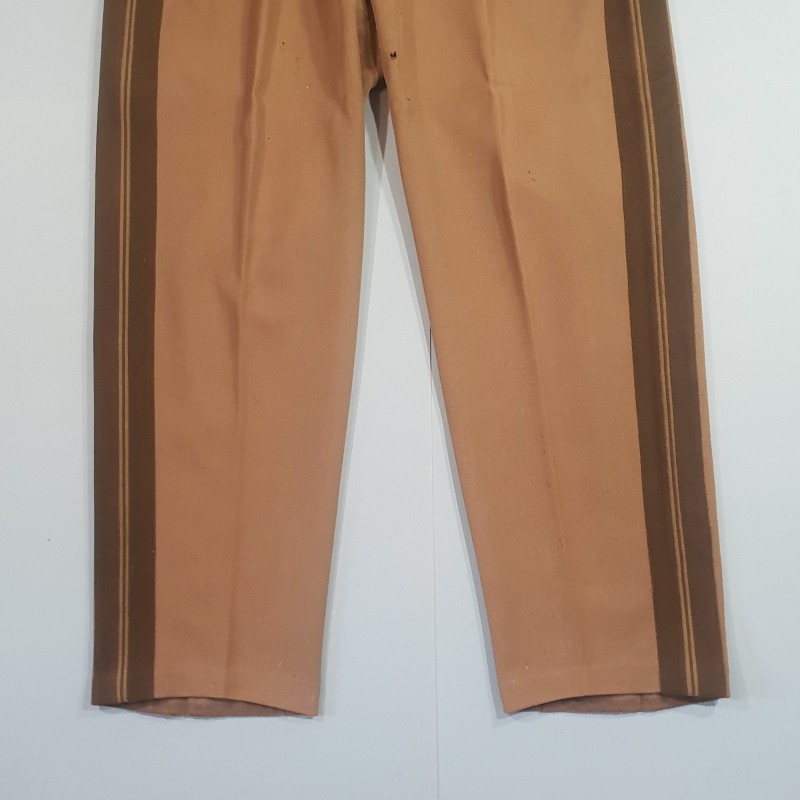 UNIFORME MODELE 1939 D'UN COLONEL DE CAVALERIE ETAT MAJOR VESTE ET PANTALON FABRICATION NOMINATIVE DATEE 1953