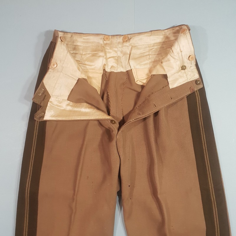 UNIFORME MODELE 1939 D'UN COLONEL DE CAVALERIE ETAT MAJOR VESTE ET PANTALON FABRICATION NOMINATIVE DATEE 1953