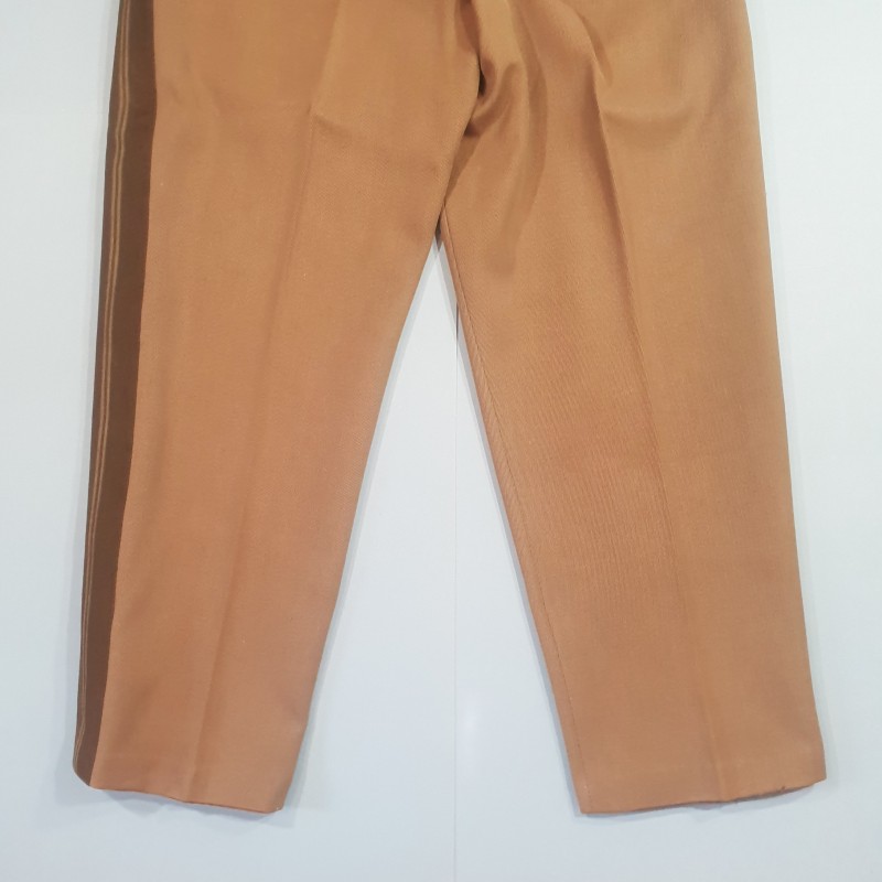 UNIFORME MODELE 1939 D'UN COLONEL DE CAVALERIE ETAT MAJOR VESTE ET PANTALON FABRICATION NOMINATIVE DATEE 1953