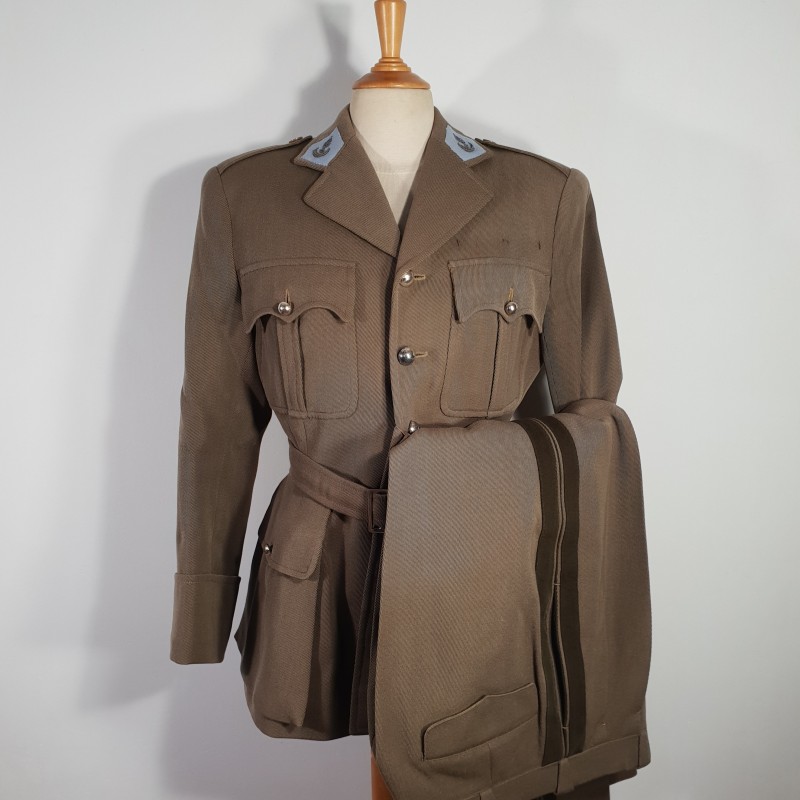 UNIFORME MODELE 1939 D'UN OFFICIER ECOLE DE CAVALERIE ETAT MAJOR TROUPES D'AFRIQUE VESTE ET PANTALON TIRAILLEURS