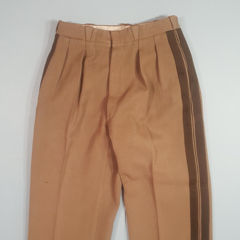 UNIFORME MODELE 1939 D'UN OFFICIER ECOLE DE CAVALERIE ETAT MAJOR TROUPES D'AFRIQUE VESTE ET PANTALON TIRAILLEURS