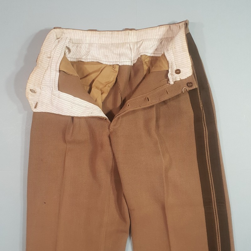 UNIFORME MODELE 1939 D'UN OFFICIER ECOLE DE CAVALERIE ETAT MAJOR TROUPES D'AFRIQUE VESTE ET PANTALON TIRAILLEURS