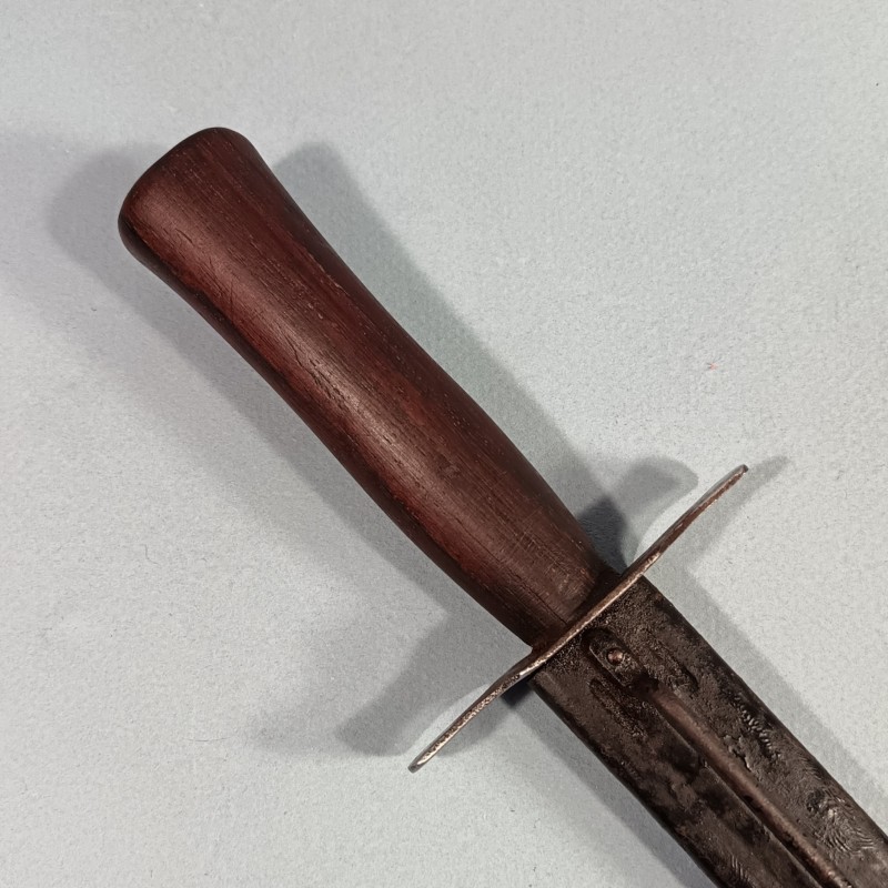 COUTEAU DE TRANCHEES VENGEUR DE 1870 FABRICATION MARQUEE GONON 41 GUERRE 1914 1918 NETTOYEUR DE TRANCHEES