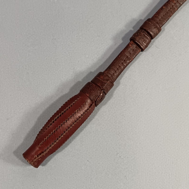 DRAGONNE EN CUIR MARRON POUR SABRE FRANCAIS OFFICIER MODELE 1822 1845 1882 OFFICIER CAVALERIE INFANTERIE LONGUEUR 50 cm