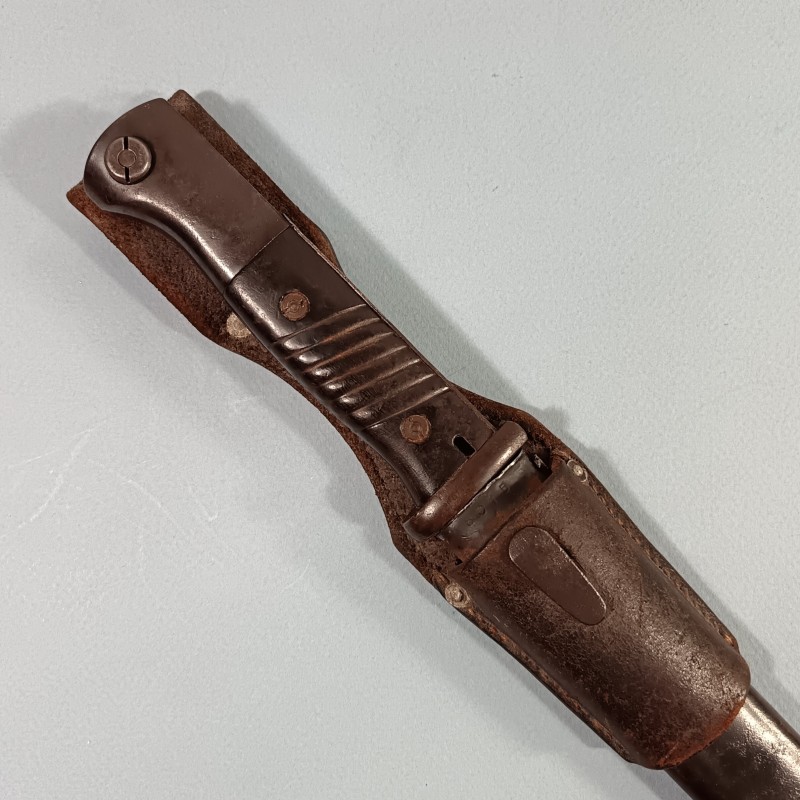 BAIONNETTE ALLEMANDE 98K AVEC SON CUIR FOURREAU ET BAIONNETTE MEME NUMERO DATE 1940 CUIR REGIMENTE LUFTWAFFE