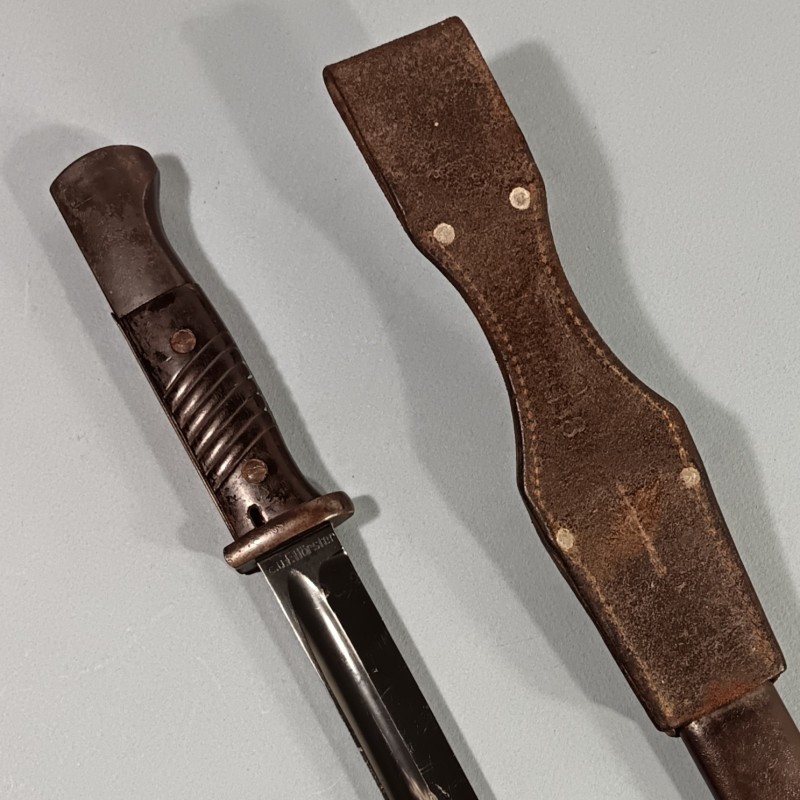 BAIONNETTE ALLEMANDE 98K AVEC SON CUIR FOURREAU ET BAIONNETTE MEME NUMERO DATE 1940 CUIR REGIMENTE LUFTWAFFE